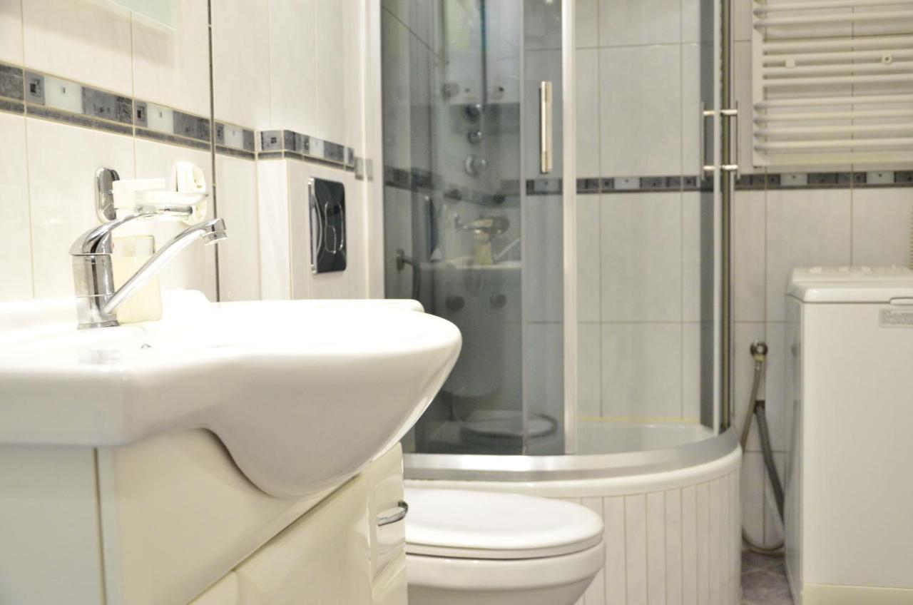 Cozy Apartment By The Old Town Danzica Esterno foto